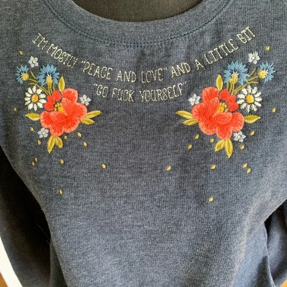 Locher’s Paris Peace & Love Sweatshirt - Picture 3 of 8